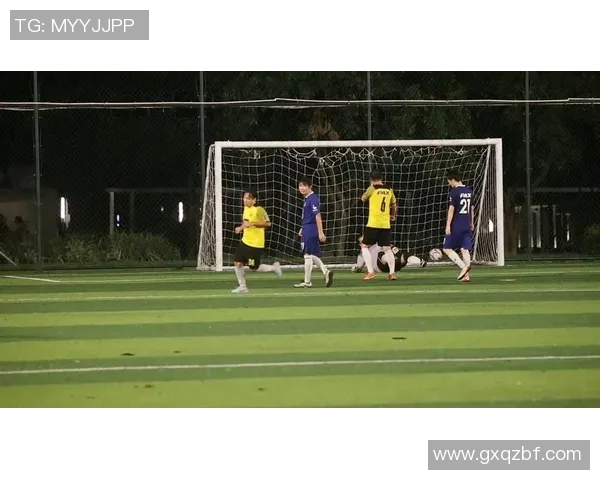 足球明星全身照展现运动魅力与风采的精彩瞬间 足球明星全身照展现运动魅力与风采的精彩瞬间