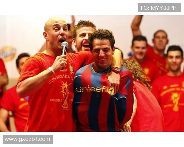 足球明星被套单事件引发热议图片背后隐藏的故事与真相解析 足球明星被套单事件引发热议图片背后隐藏的故事与真相解析