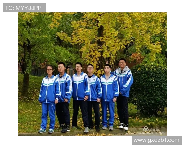 从青涩少年到足球明星的成长之路与成功秘诀解析